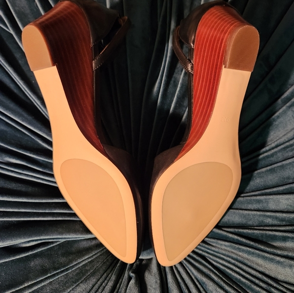 Talbots Laney D'orsay wedges. Worn for 1/2 hour - Picture 3 of 6